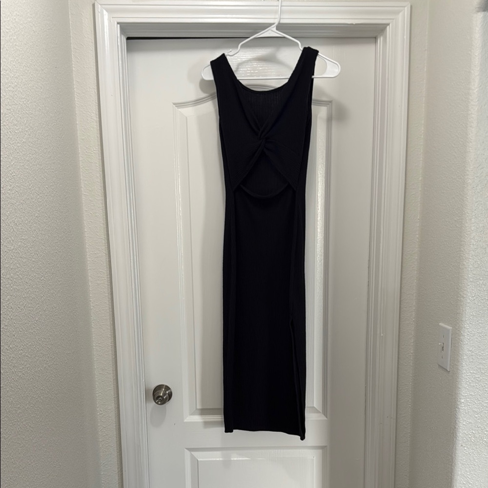 Black Sheath Cocktail Dress with Scoop Neck